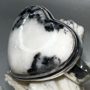 White Buffalo Turquoise heart vintage ring